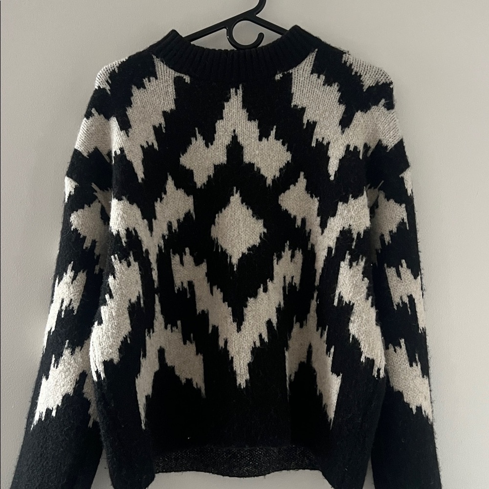 H&M Black and Cream Geometric Sweater